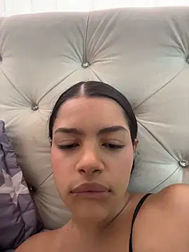 Megan_Hillss_ Chat XXX in diretta