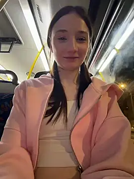 _tinymilli_'s Live XXX Chat