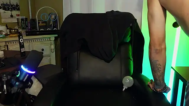 Ghost11_11 élő XXX-chatje