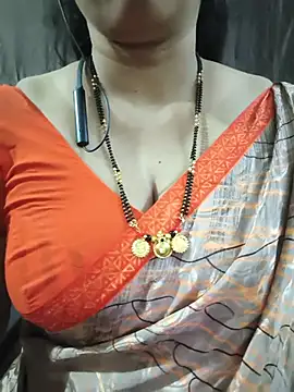 bhuvana_555's Live XXX Chat