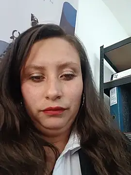 LIA--23 Adlı Modelin Canlı XXX Sohbeti