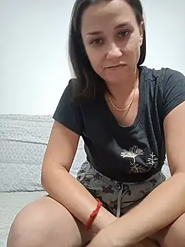Bullhorygirl Adlı Modelin Canlı XXX Sohbeti