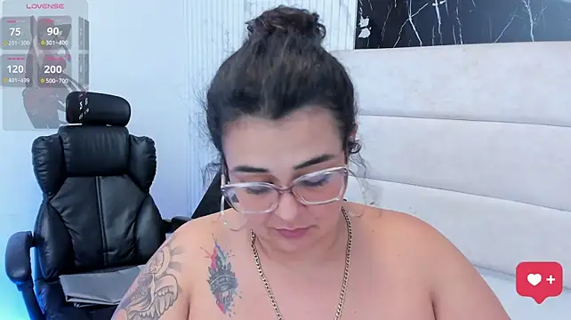 Reginavegaa's Live XXX Chat