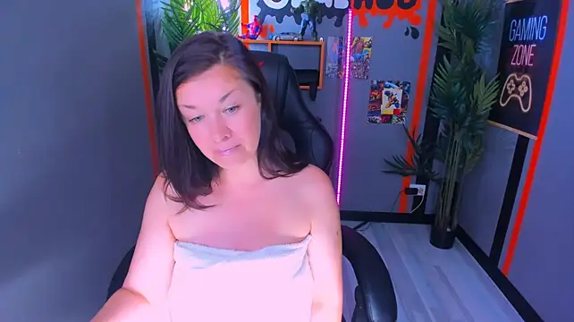 צ'אט XXX בשידור חי של AnaMills