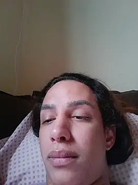 Chat +18 de ofjuliaa ao vivo