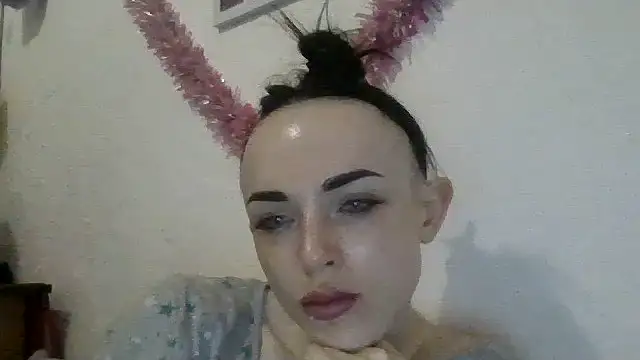 Chat +18 de Trinsy_Love ao vivo