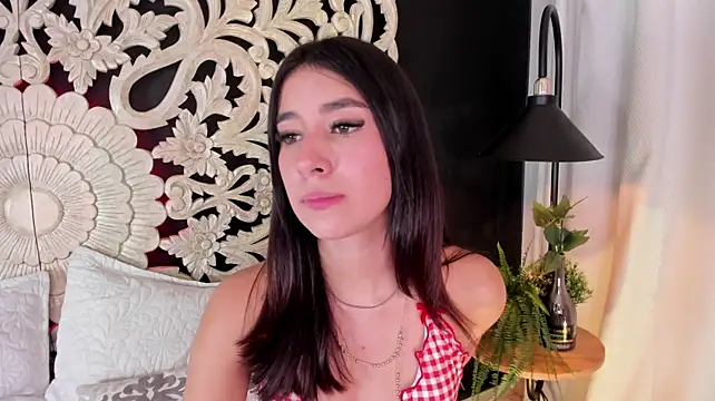 Nanami_ Chat XXX in diretta