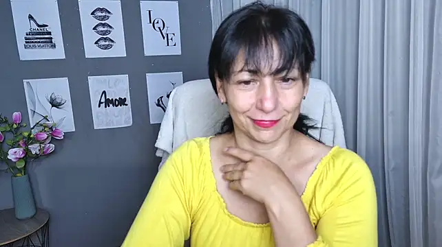 XXX chat uživo modela LiluGrants