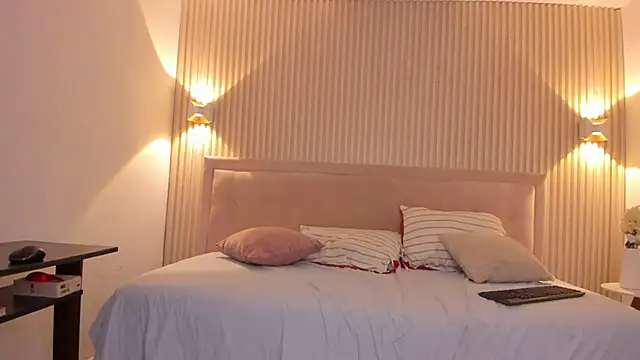 XXX chat uživo modela Diliaaa1