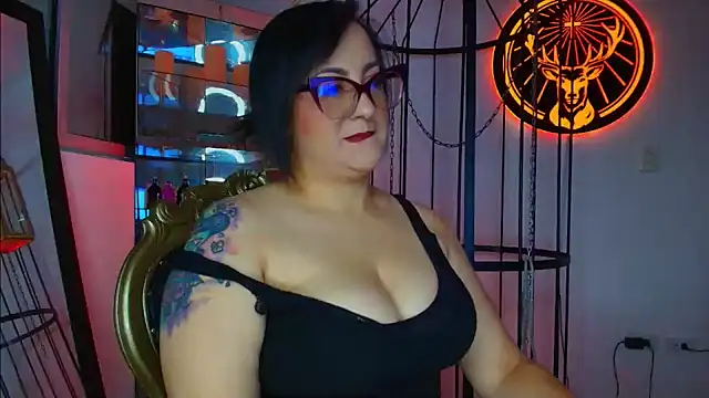 XXX chat uživo modela kiara-voss