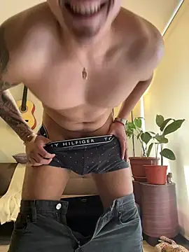 הופעת וובקאם של tunastypapi