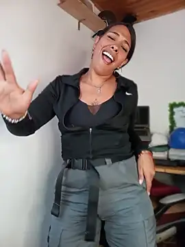 Chat XXX ao vivo de Ivon_C