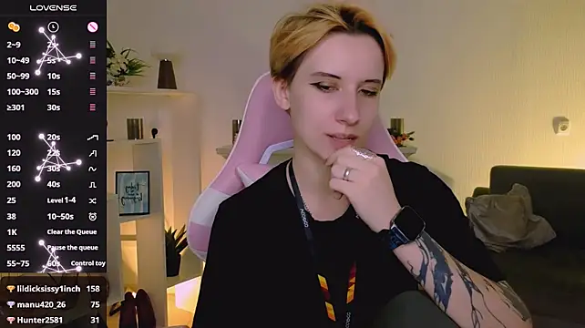 XXX chat uživo modela _Rein_ramm
