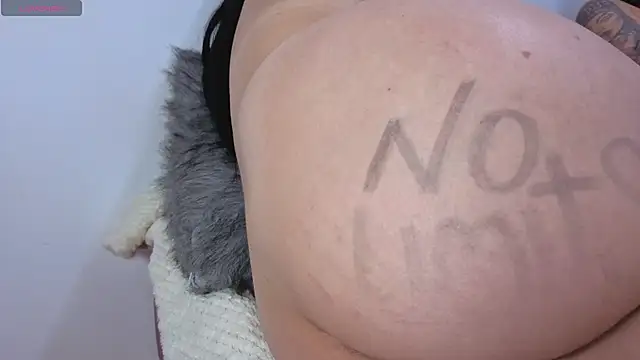 XXX chat uživo modela Julieta_Kinky_