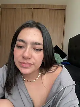 Nicollemays Adlı Modelin Canlı XXX Sohbeti