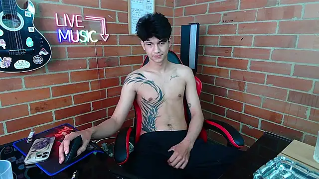 Živý XXX chat Kurtt__