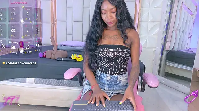 Sarah_Adamss Chat XXX live