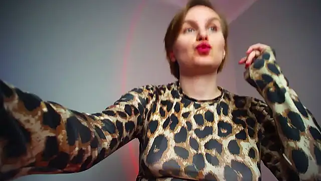 KinkyMissCherry Chat XXX live