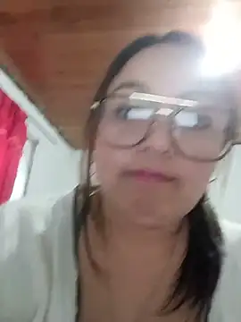 Analia-12's Live XXX Chat