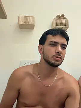 Živý XXX chat Gipsyboysteve