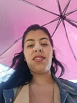 Luianna Adlı Modelin Canlı XXX Sohbeti