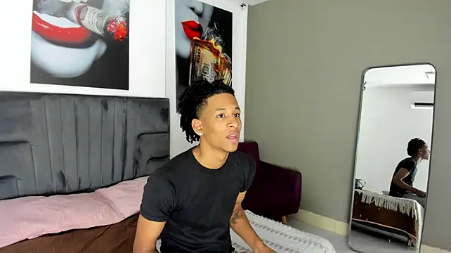 XXX chat uživo modela Ted_Ruskin