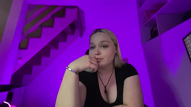 Chat +18 de KittoReuner ao vivo