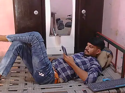 دردشة HotXKrish الجنسية المباشرة
