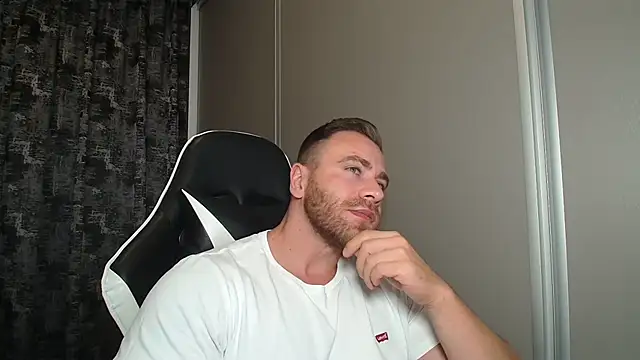 Czat XXX na żywo – Thori92