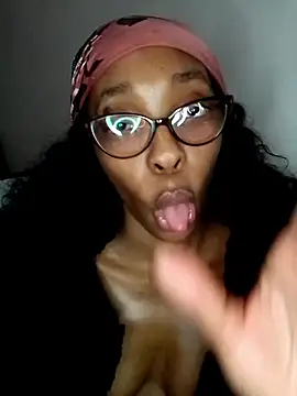 Chat +18 de SexyPlum99 ao vivo