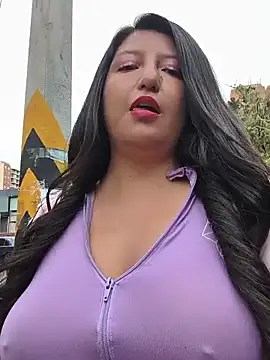 Melany_daring élő XXX-chatje
