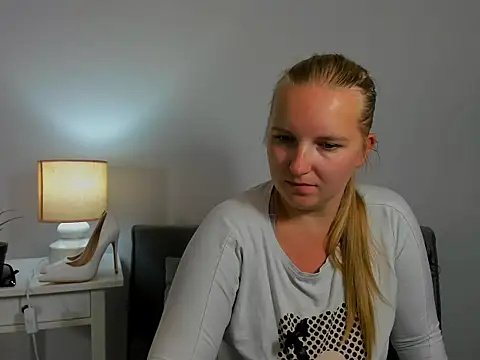Chat +18 de RoseTeacherX ao vivo