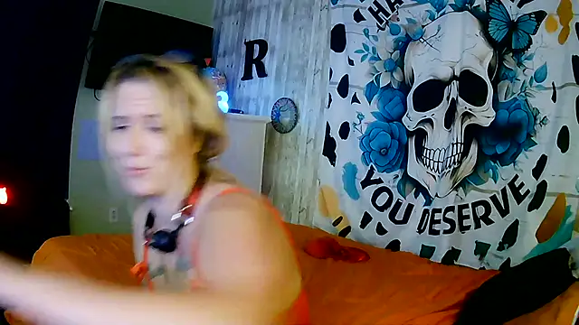Chatroom XXX en direct de RhondaRump