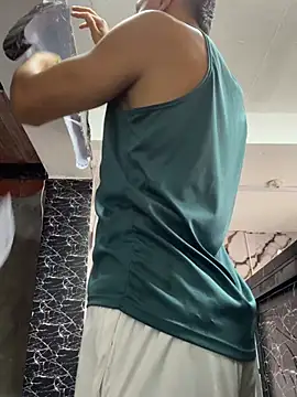 Paul22cm- 网络视讯表演