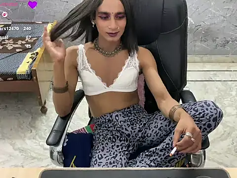 LuvLayla élő XXX-chatje