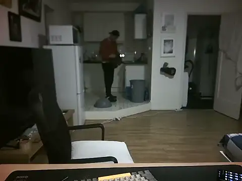 Онлайн чат XXX mihaimichael