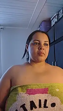 Chatroom XXX en direct de mia_donatto369