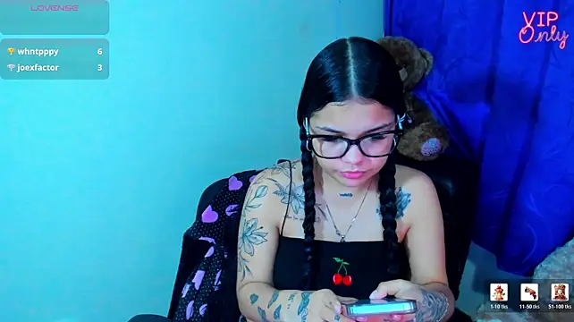 Chat +18 de angelina_77 ao vivo