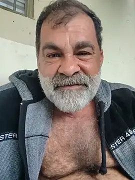 Peludo173317 现场XXX聊天
