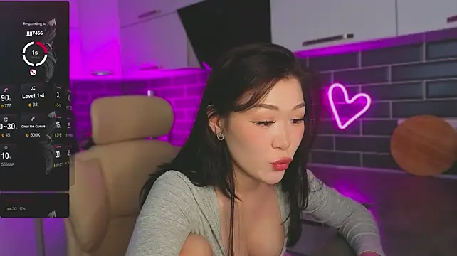 ShaiyaMinn3's Live XXX Chat