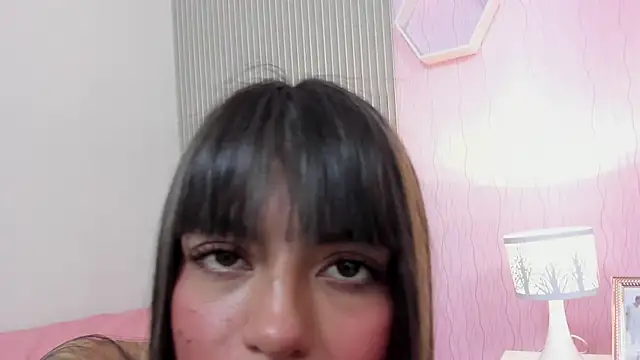 XXX chat uživo modela Katthee
