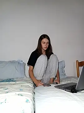 Онлайн чат XXX ella_maya