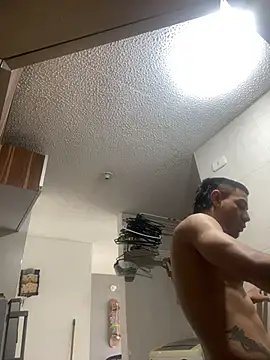 Taylor_DiamondBoy XXX чат на живо