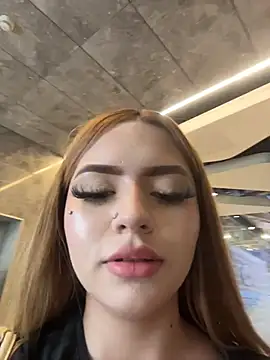 ChloeCollins__ XXX чат на живо