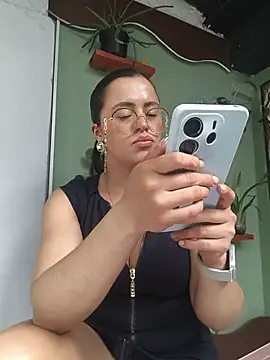 XXX chat uživo modela Luna_Rose1