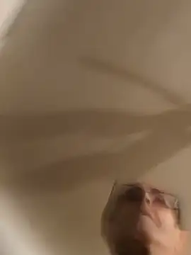 bobby69cock Adlı Modelin Canlı XXX Sohbeti
