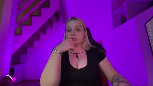 Chat XXX ao vivo de KittoReuner