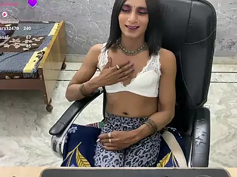 XXX chat uživo modela LuvLayla