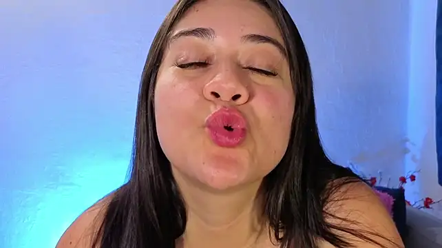 دردشة nahomi_sweett الجنسية المباشرة
