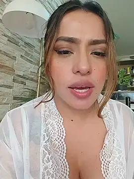 foxxy_lover – Naživo XXX chat
